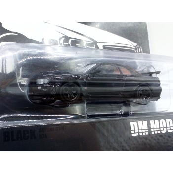 Nissan Skyline GT-R R34 black - skala 1:64 - DM Model